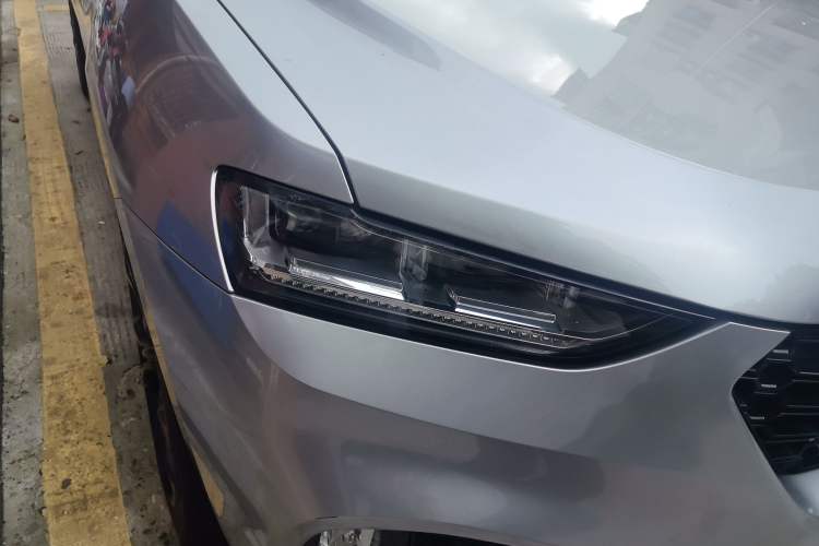 Used Wey VV7 2017 2.0T Flagship Model Right Front Headlight