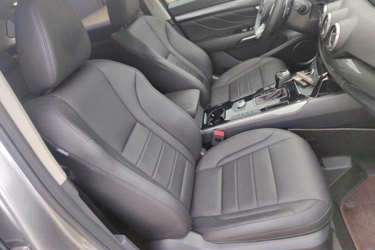 Used Wey VV7 2017 2.0T Luxury Model Right Front Seat