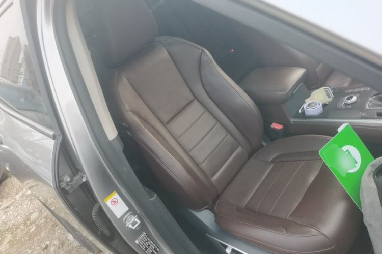 Used Wey VV7 2017 2.0T Flagship Model Right Front Seat