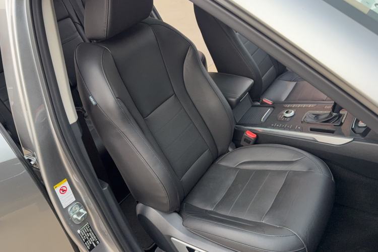 Used Wey VV7 2017 VV7c 2.0T Flagship Model Right Front Seat