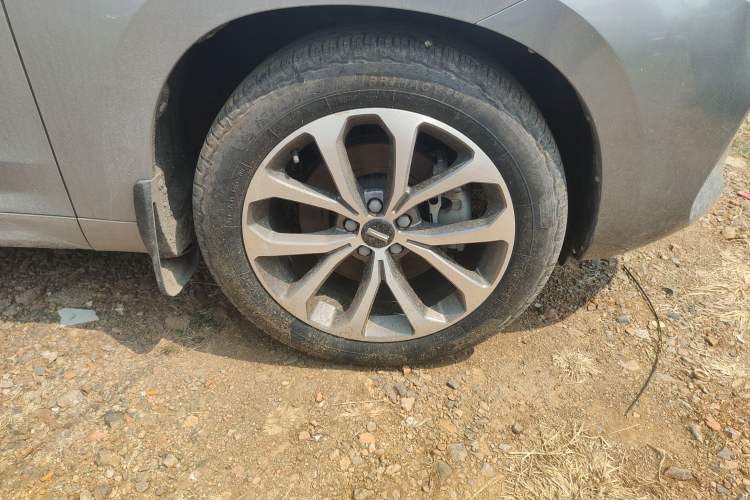Used Wey VV7 2017 2.0T Luxury Model Right Front Wheel Hub