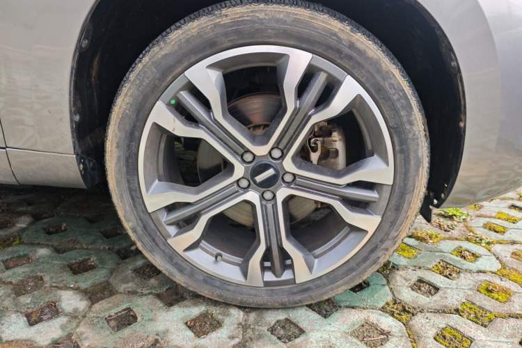 Used Wey VV7 2017 2.0T Flagship Model Right Front Wheel Hub