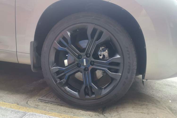 Used Wey VV7 2017 2.0T Flagship Model Right Front Wheel Hub