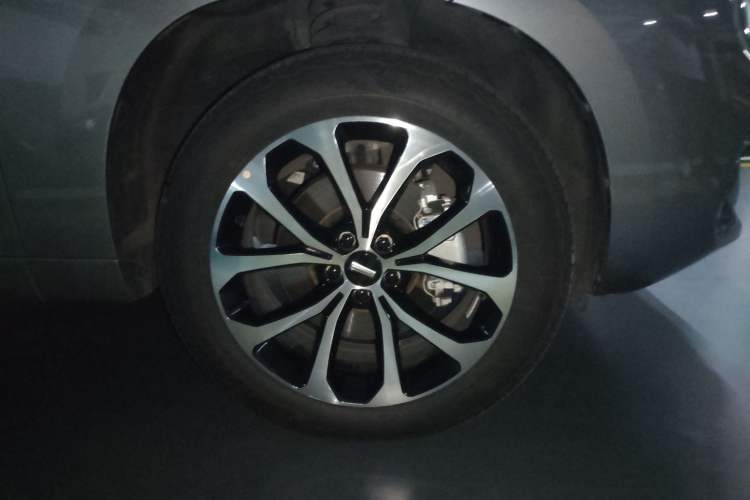 Used Wey VV7 2017 2.0T Ultra-Luxury Version Right Front Wheel Hub