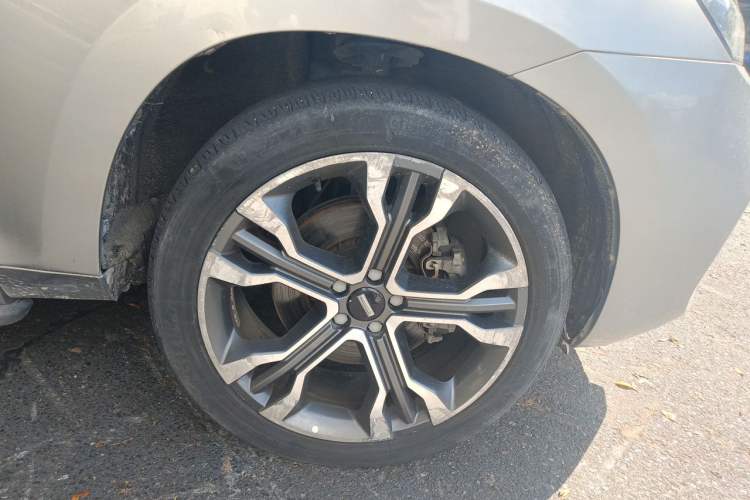 Used Wey VV7 2017 2.0T Flagship Model Right Front Wheel Hub