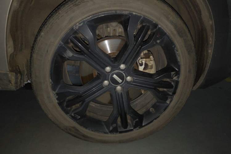 Used Wey VV7 2017 2.0T Flagship Model Right Front Wheel Hub