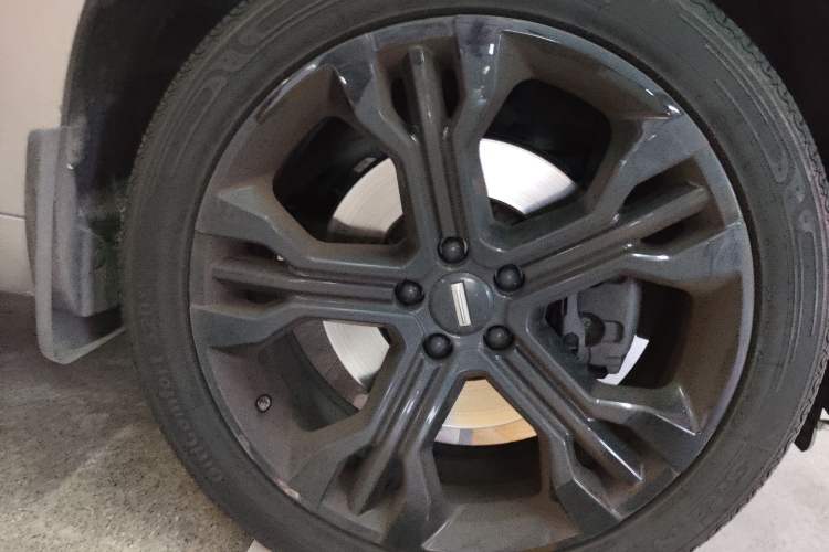 Used Wey VV7 2017 2.0T Flagship Model Right Front Wheel Hub