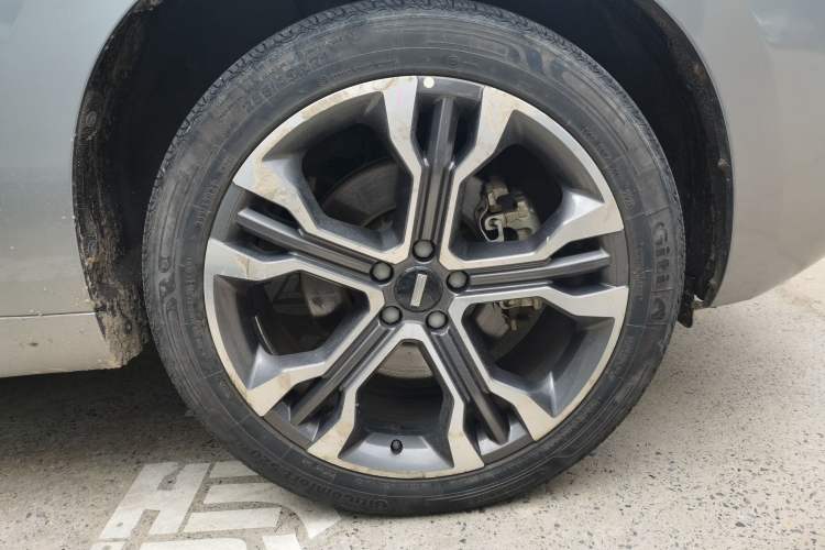 Used Wey VV7 2017 2.0T Ultra-Luxury Version Right Front Wheel Hub