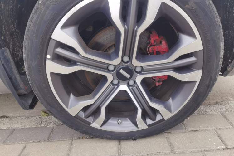 Used Wey VV7 2017 2.0T Flagship Model Right Front Wheel Hub