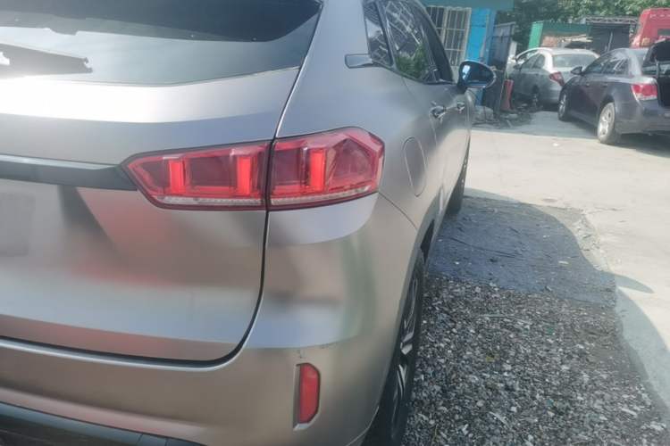 Used Wey VV7 2017 2.0T Flagship Model Right Rear Taillight