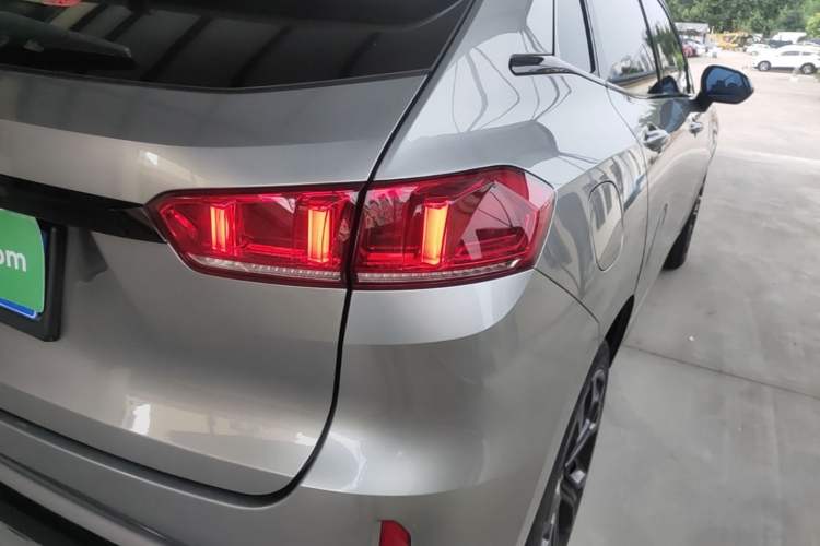 Used Wey VV7 2017 2.0T Luxury Model Right Rear Taillight