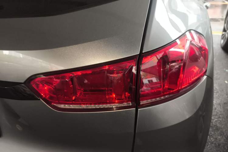 Used Wey VV7 2017 2.0T Flagship Model Right Rear Taillight
