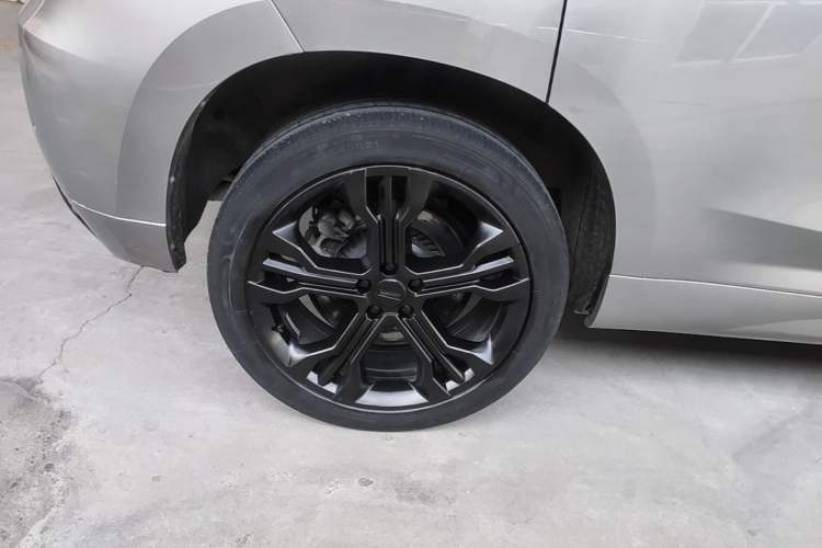 Used Wey VV7 2017 2.0T Luxury Model Right Rear Wheel Hub