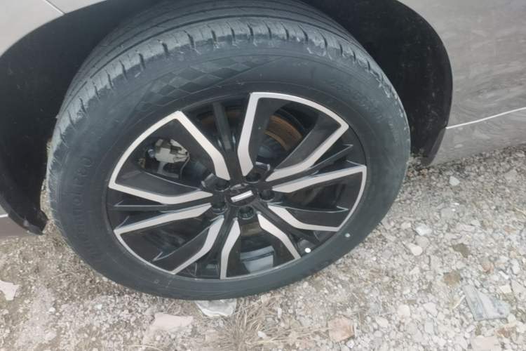 Used Wey VV7 2017 2.0T Flagship Model Right Rear Wheel Hub