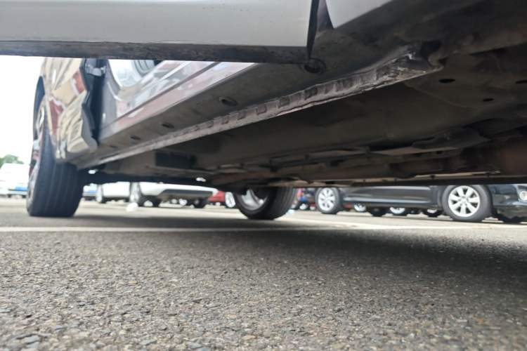 Used Wey VV7 2017 2.0T Flagship Model Right Side Sill