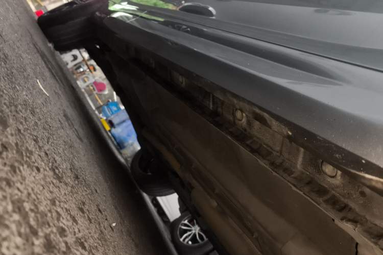 Used Wey VV7 2017 2.0T Flagship Model Right Side Sill