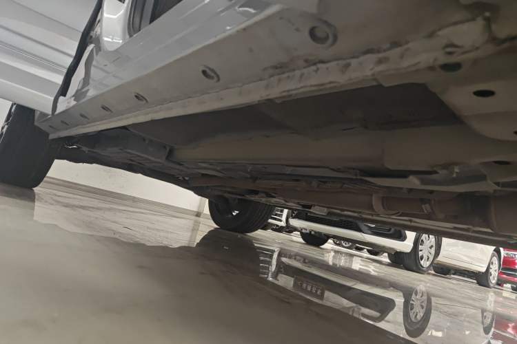 Used Wey VV7 2017 2.0T Flagship Model Right Side Sill