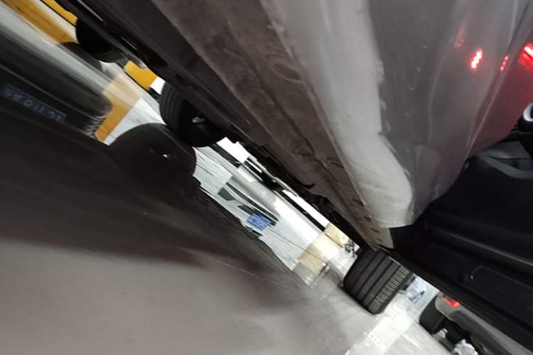 Used Wey VV7 2017 2.0T Flagship Model Right Side Sill
