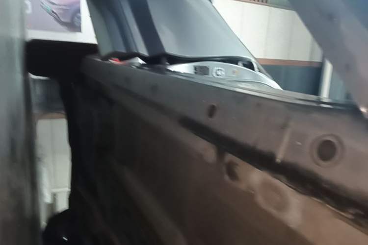 Used Wey VV7 2017 2.0T Flagship Model Right Side Sill