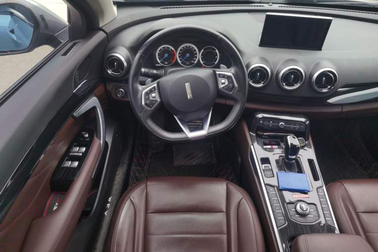 Used Wey VV7 2017 2.0T Flagship Model Steering Wheel