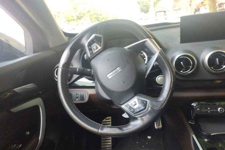 Used Wey VV7 2017 2.0T Flagship Model Steering Wheel