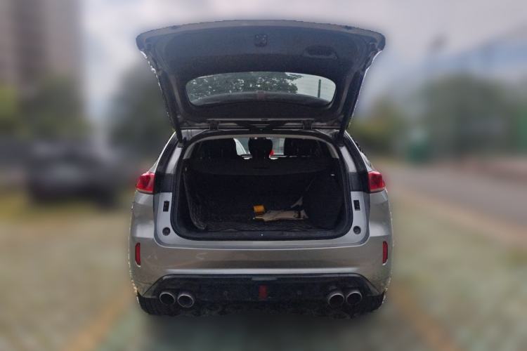 Used Wey VV7 2017 2.0T Flagship Model Trunk