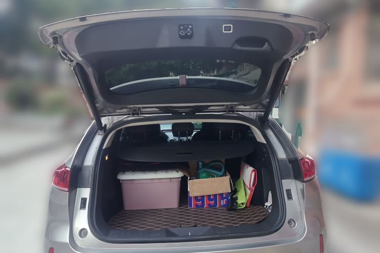 Used Wey VV7 2017 2.0T Flagship Model Trunk