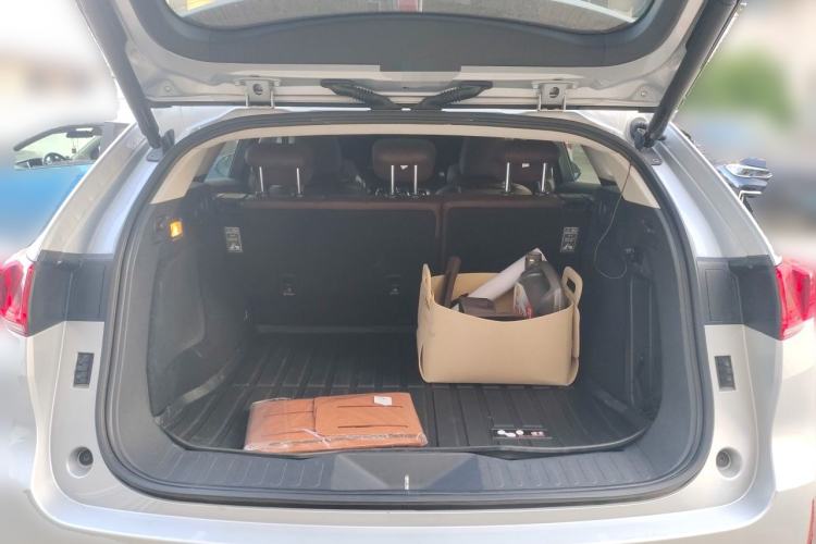 Used Wey VV7 2017 2.0T Ultra-Luxury Version Trunk