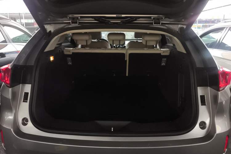 Used Wey VV7 2017 2.0T Flagship Model Trunk