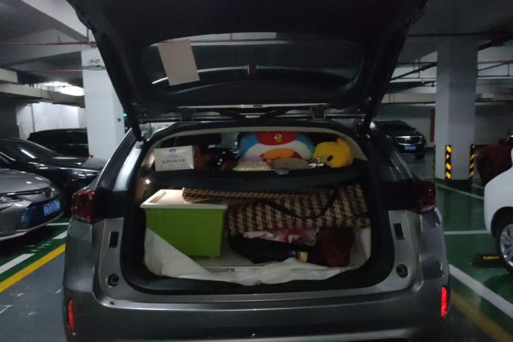 Used Wey VV7 2017 2.0T Ultra-Luxury Version Trunk