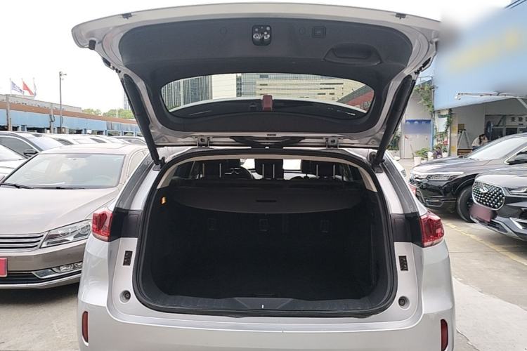 Used Wey VV7 2017 2.0T Flagship Model Trunk