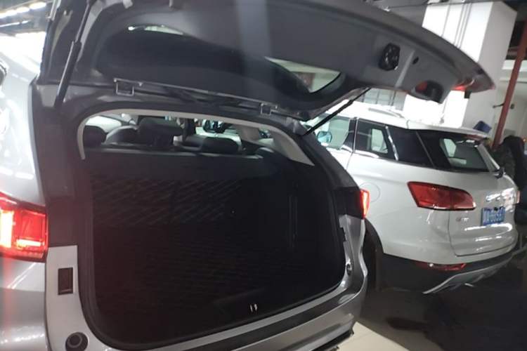 Used Wey VV7 2017 VV7c 2.0T Luxury Model Trunk