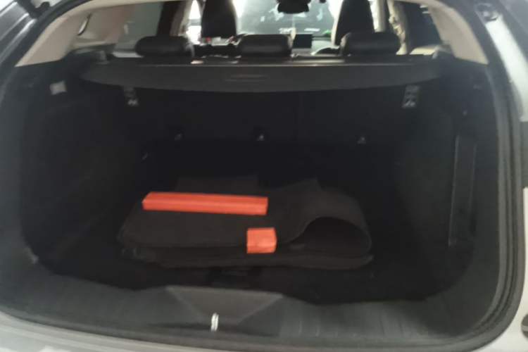Used Wey VV7 2017 2.0T Flagship Model Trunk