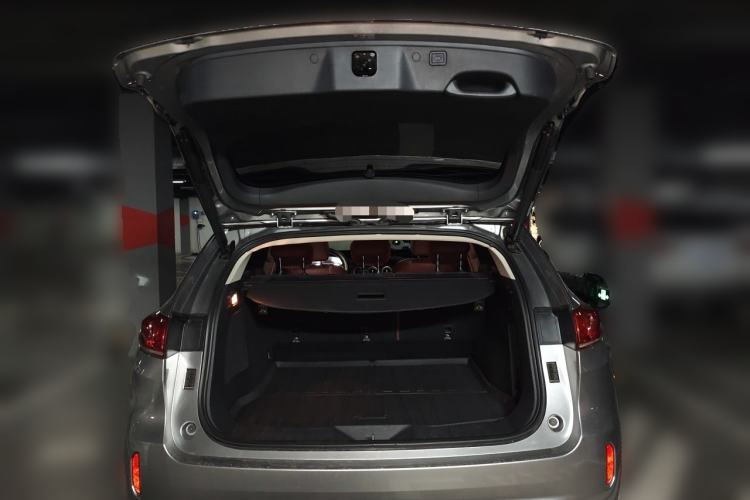Used Wey VV7 2017 2.0T Flagship Model Trunk
