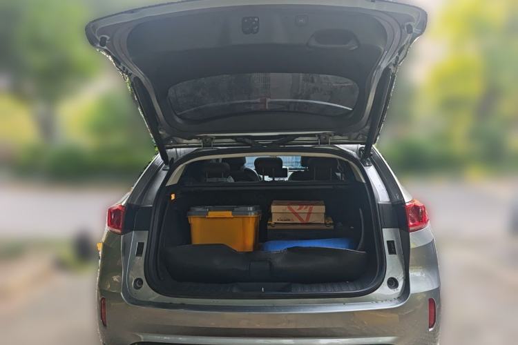 Used Wey VV7 2017 2.0T Flagship Model Trunk
