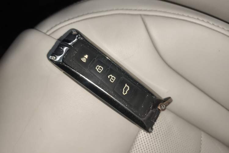 Used Wey VV7 2017 2.0T Flagship Model Vehicle Key