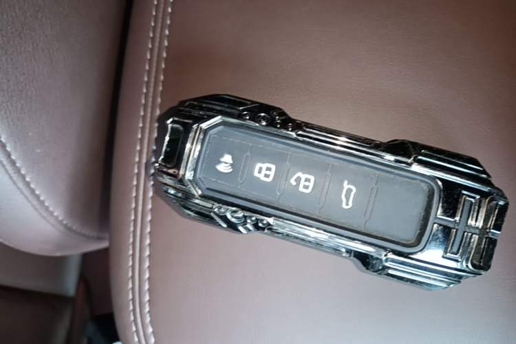 Used Wey VV7 2017 2.0T Flagship Model Vehicle Key