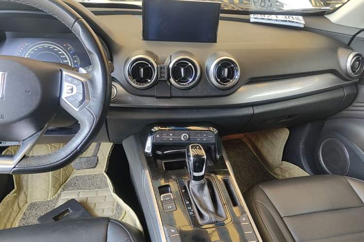 Used Wey VV7 2017 2.0T Luxury Model Audio And AC Panel