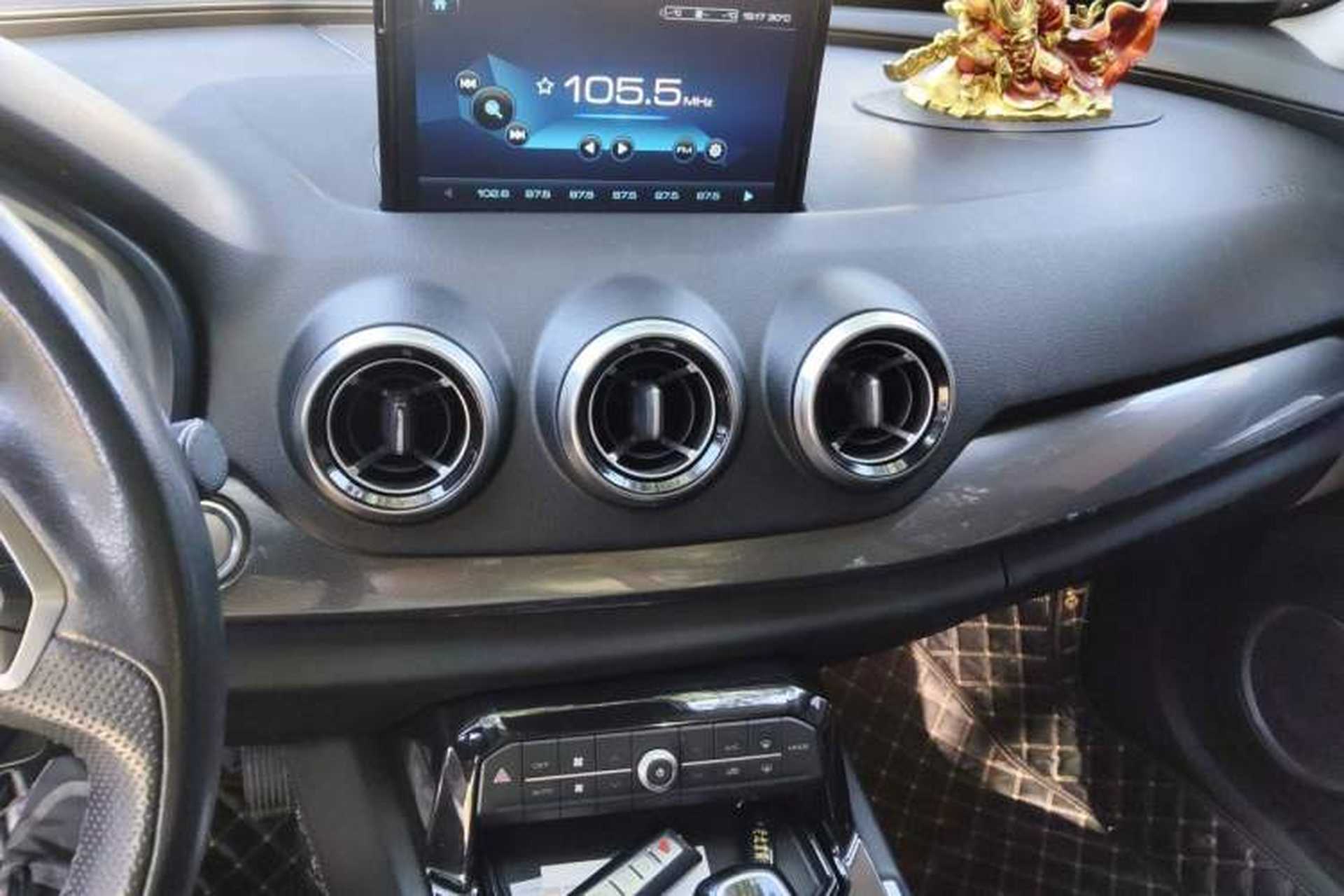 Used Wey VV7 2017 2.0T Luxury Model Audio And AC Panel