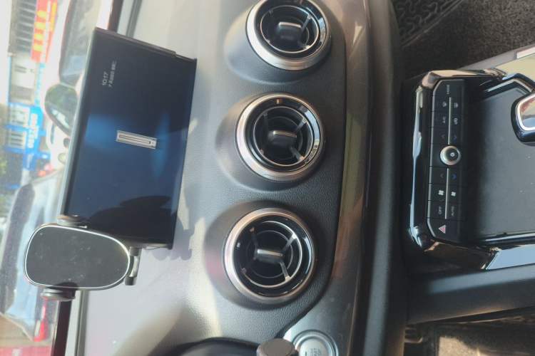 Used Wey VV7 2017 2.0T Flagship Model Audio And AC Panel