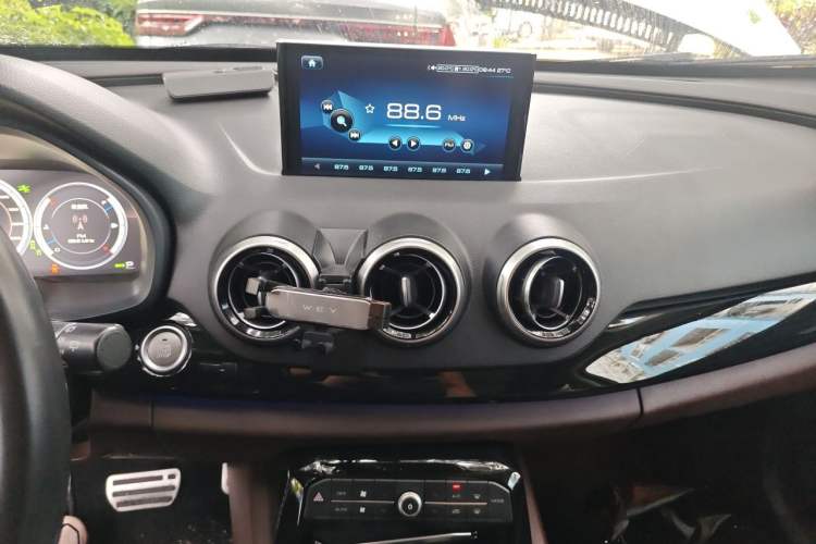 Used Wey VV7 2017 2.0T Flagship Model Audio And AC Panel