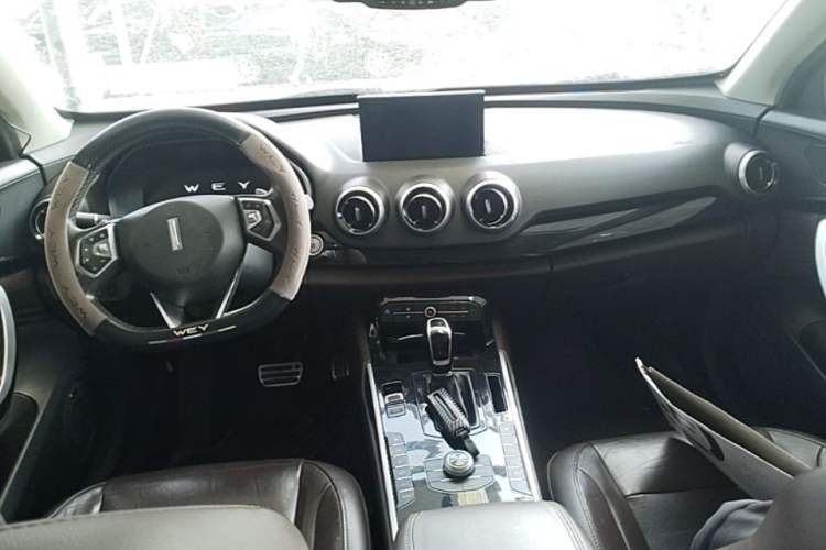 Used Wey VV7 2017 2.0T Ultra-Luxury Version Center Console