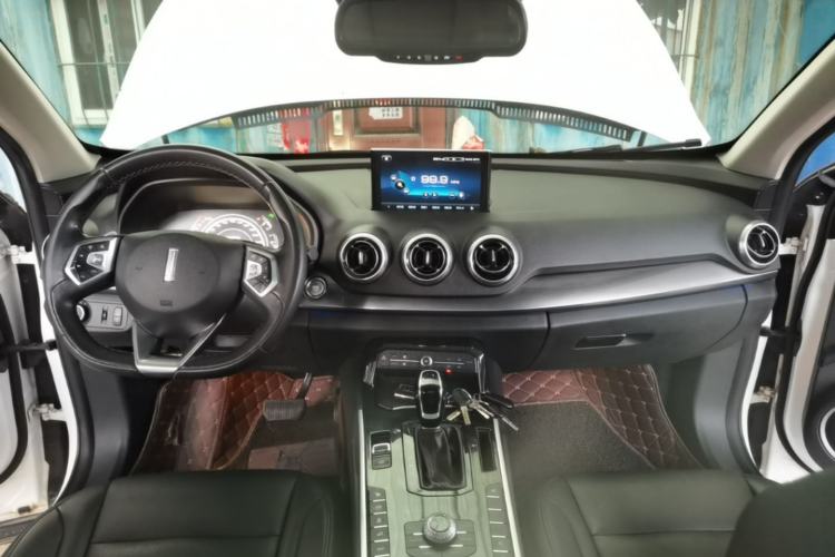 Used Wey VV7 2017 2.0T Ultra-Luxury Version Center Console