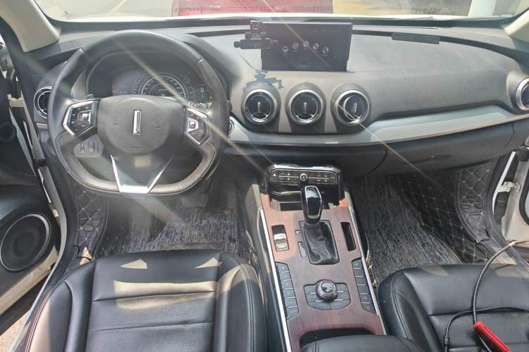 Used Wey VV7 2017 VV7c 2.0T Supreme Model Center Console