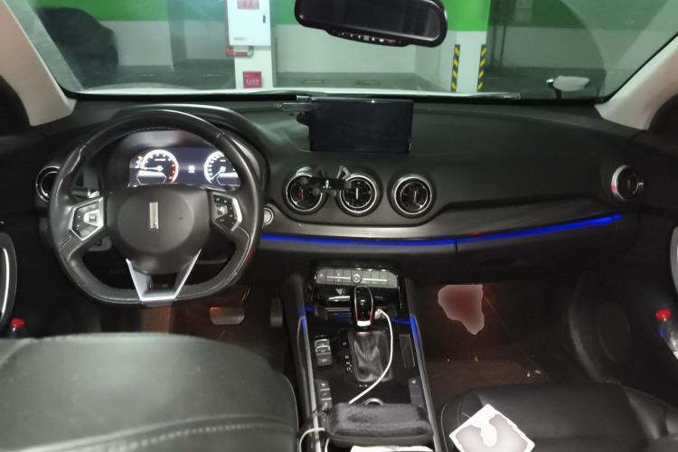 Used Wey VV7 2017 2.0T Ultra-Luxury Version Center Console
