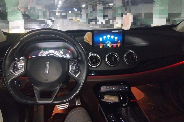Used Wey VV7 2017 2.0T Flagship Model Center Console