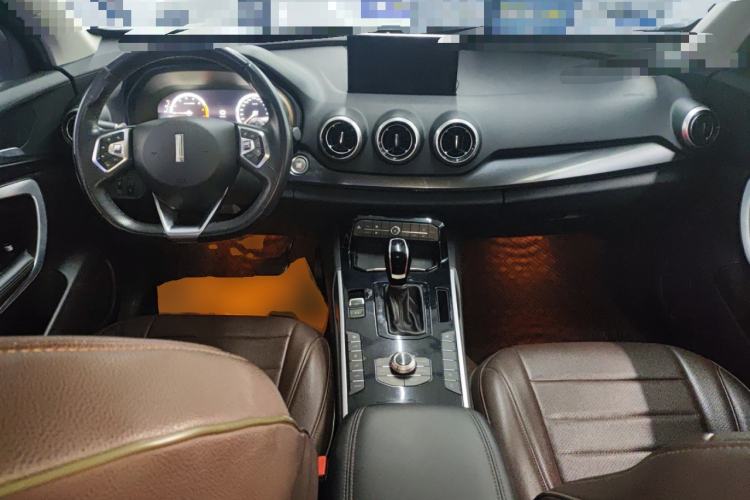 Used Wey VV7 2017 2.0T Ultra-Luxury Version Center Console