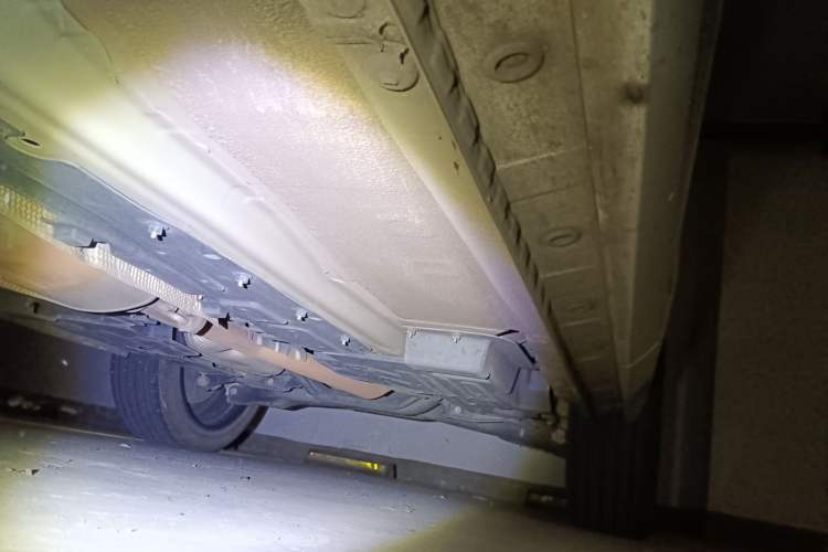Used Wey VV7 2017 2.0T Flagship Model Chassis Front Left