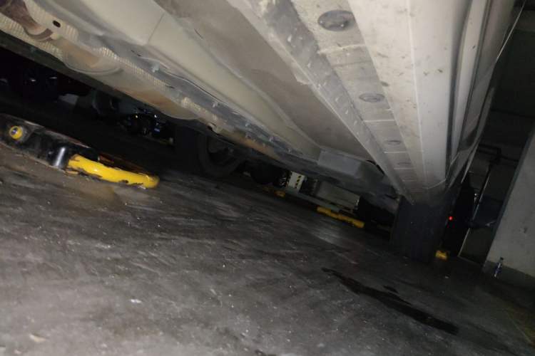 Used Wey VV7 2017 2.0T Flagship Model Chassis Front Left