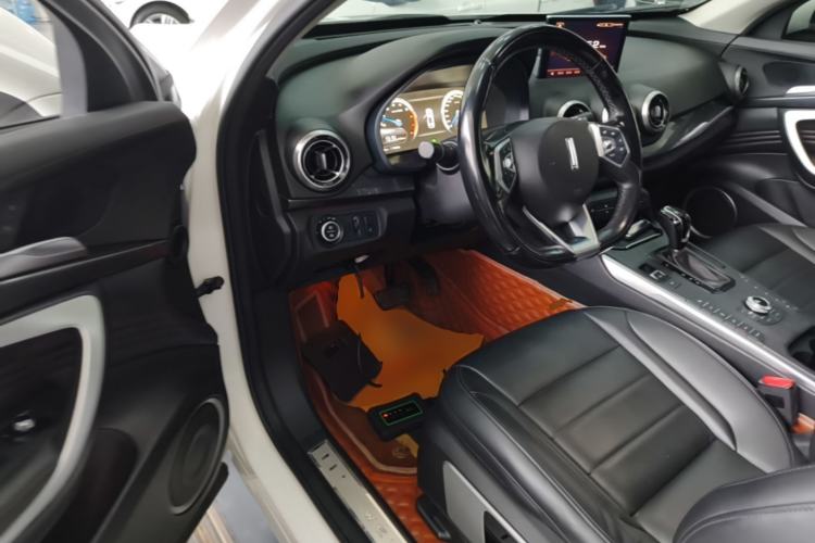 Used Wey VV7 2017 2.0T Ultra-Luxury Version Driver Seat